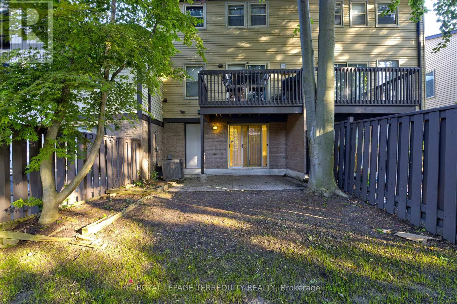 76 ENGLISH IVY WAY
