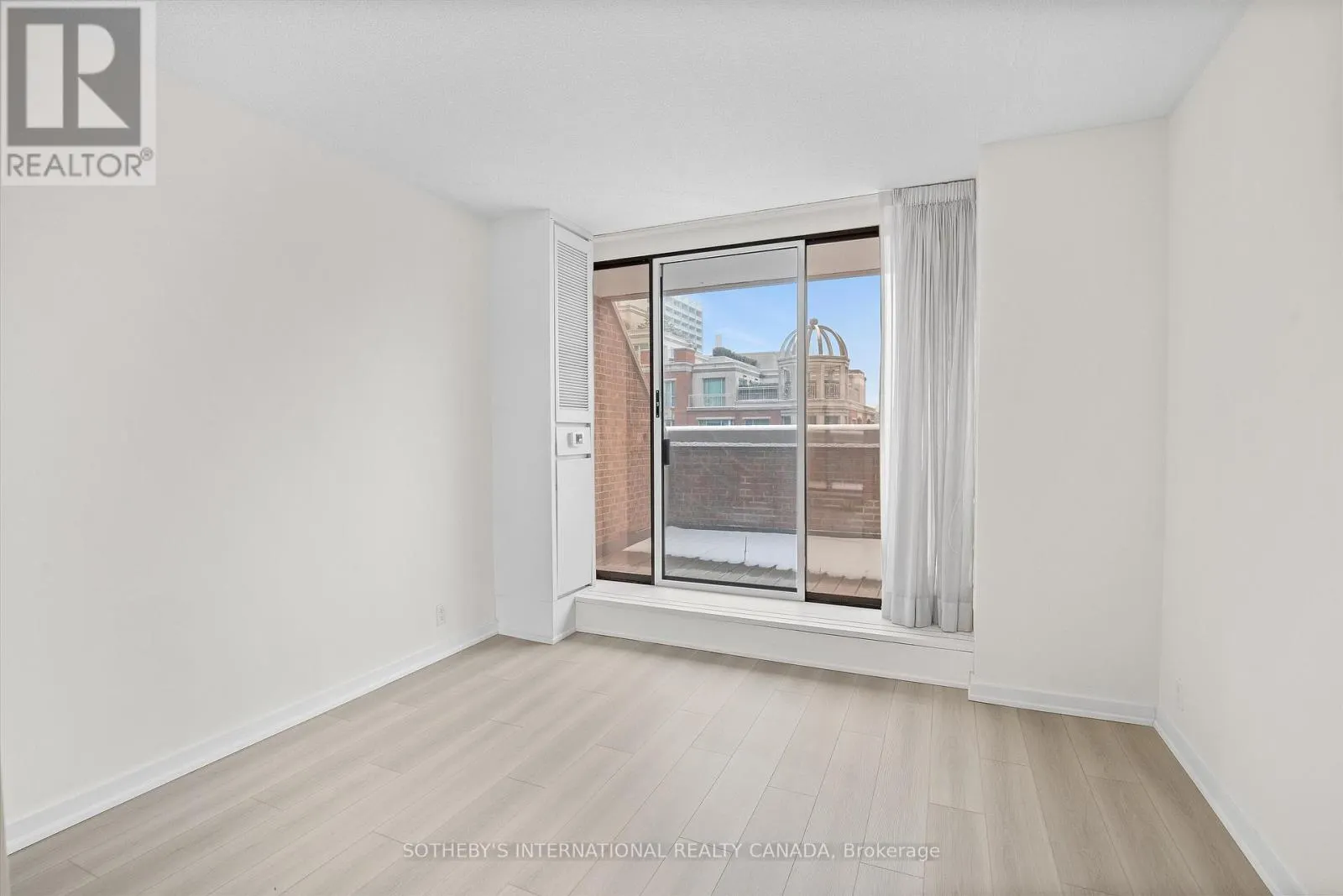 408 - 55A AVENUE ROAD