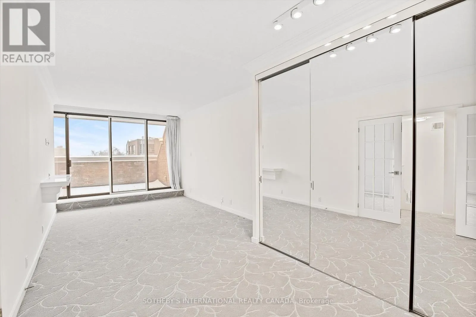 408 - 55A AVENUE ROAD