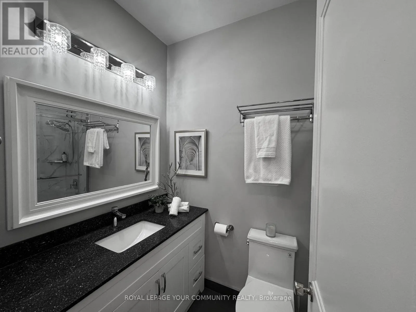 112 - 88 GRANDVIEW WAY