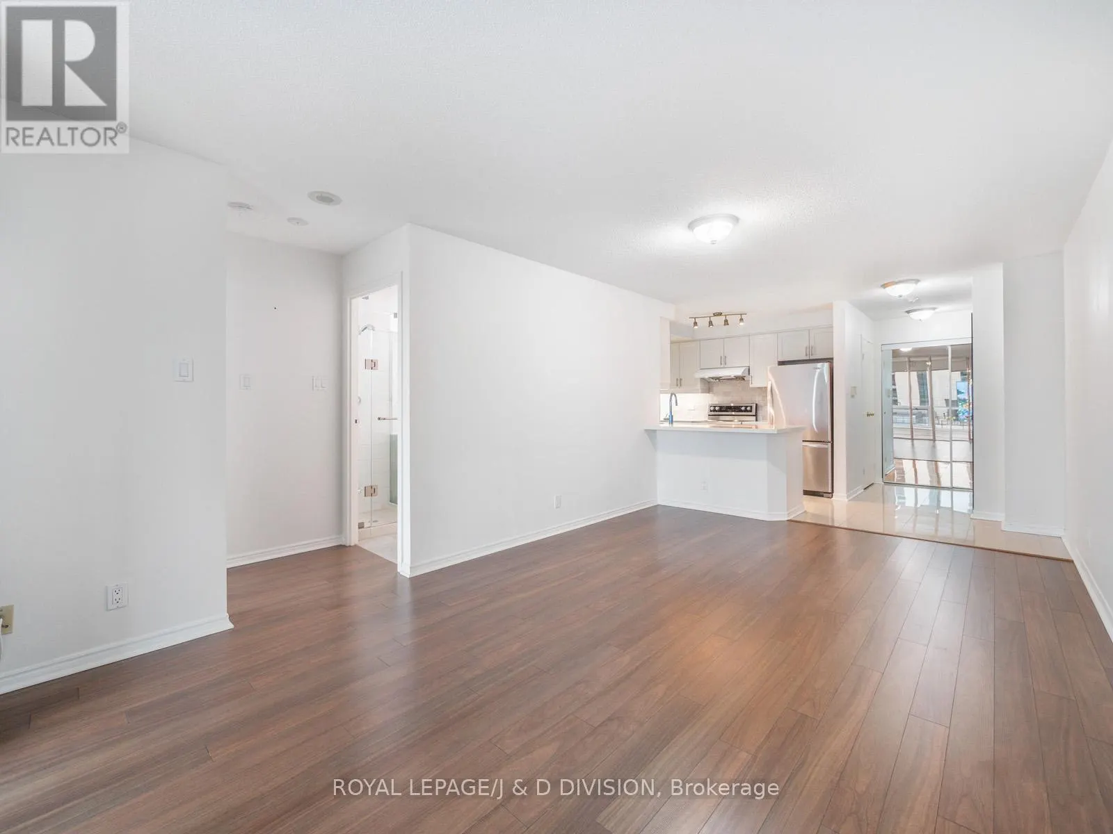 706 - 10 QUEENS QUAY W