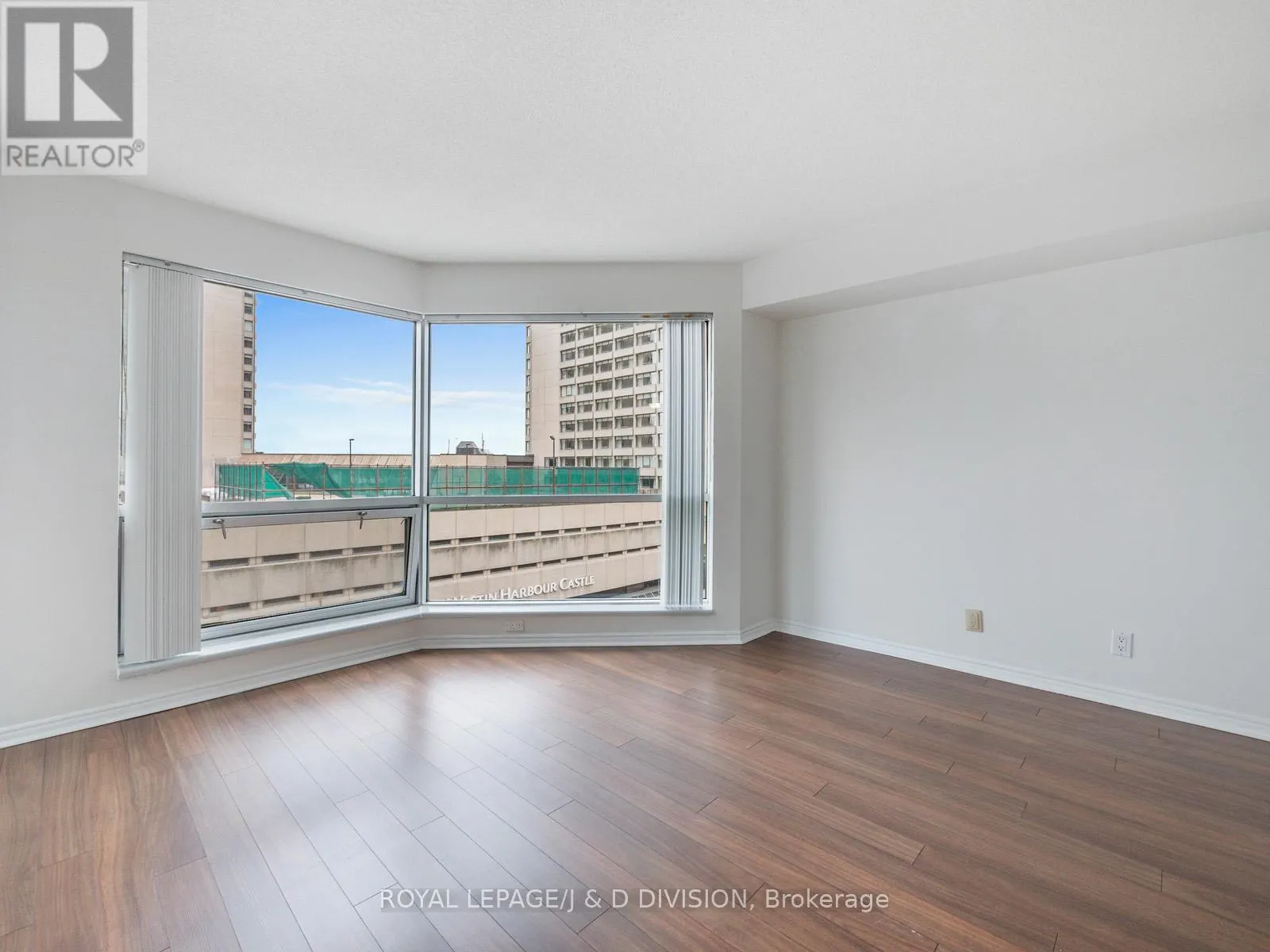 706 - 10 QUEENS QUAY W
