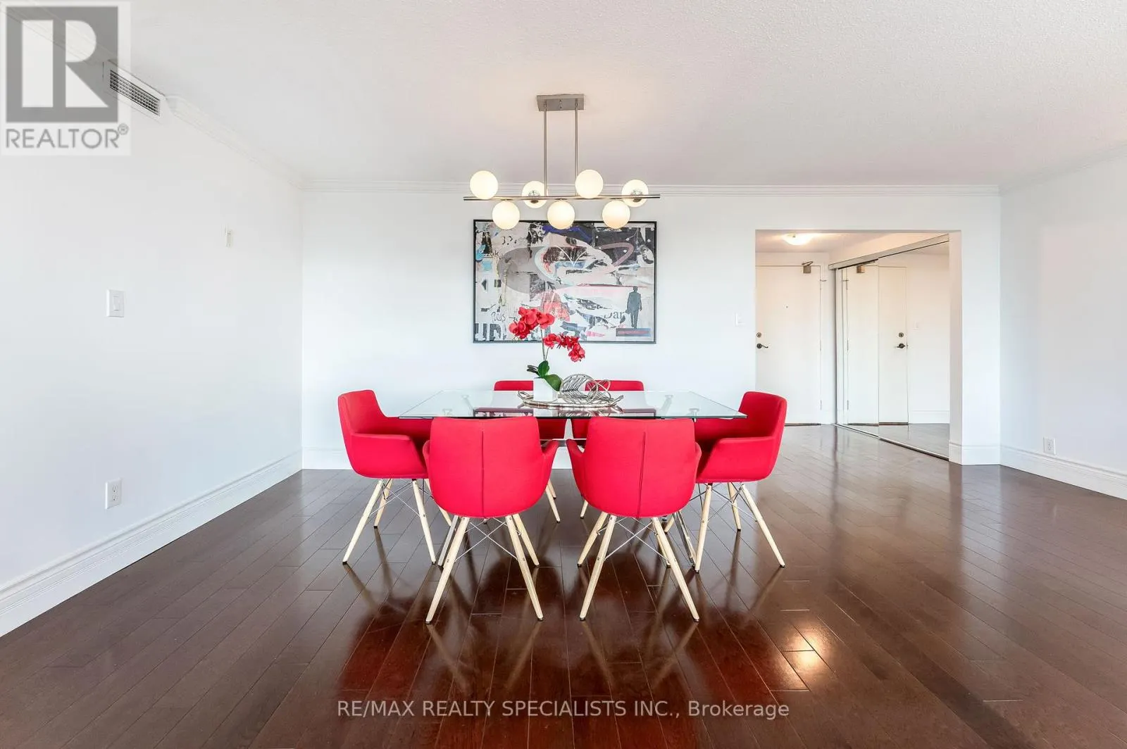 201 - 65 SKYMARK DRIVE