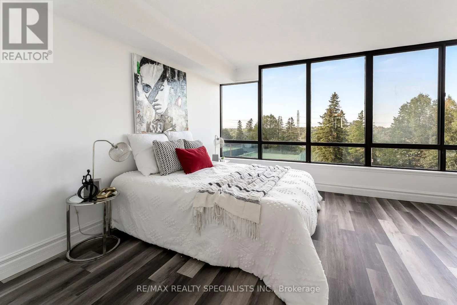 201 - 65 SKYMARK DRIVE