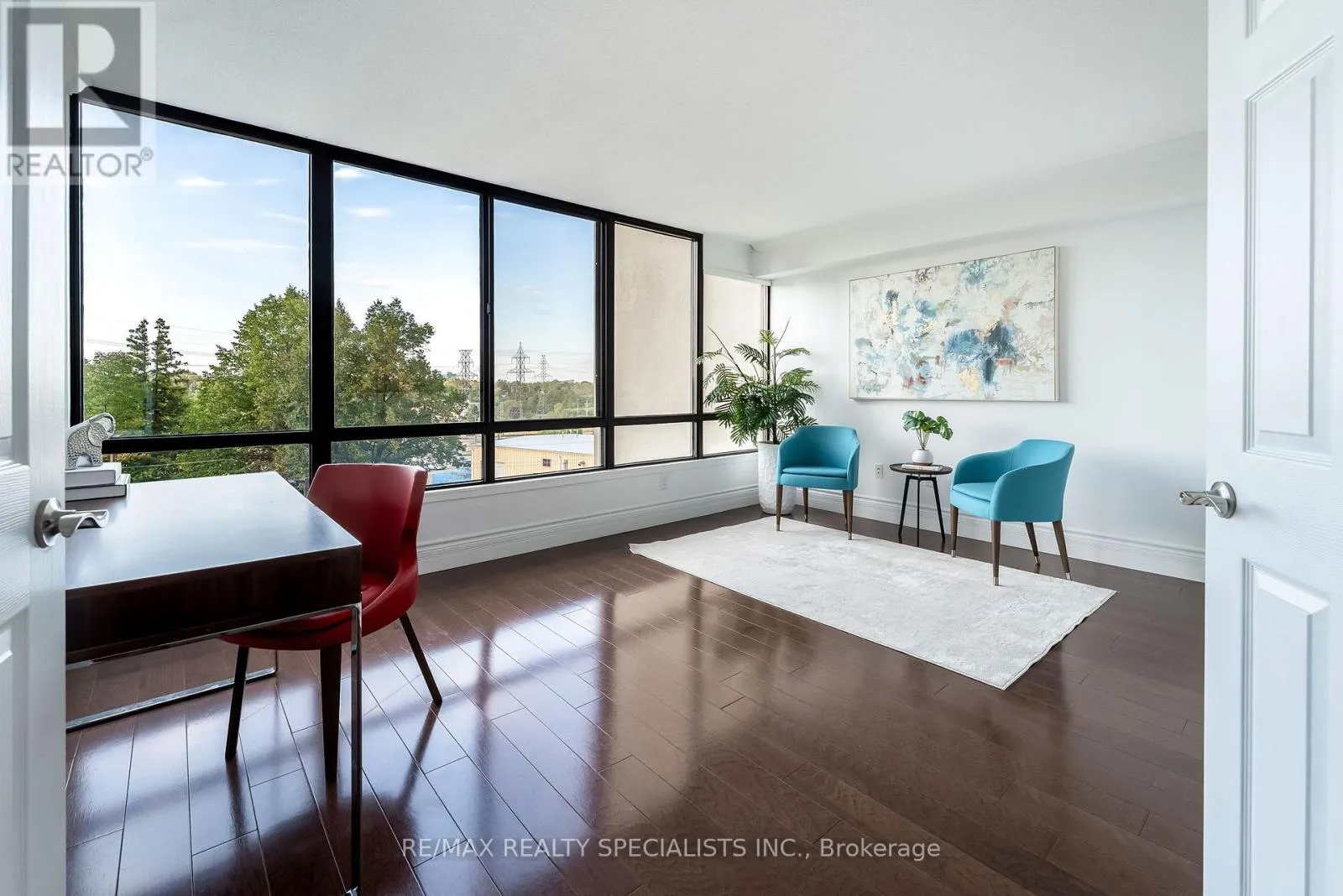 201 - 65 SKYMARK DRIVE