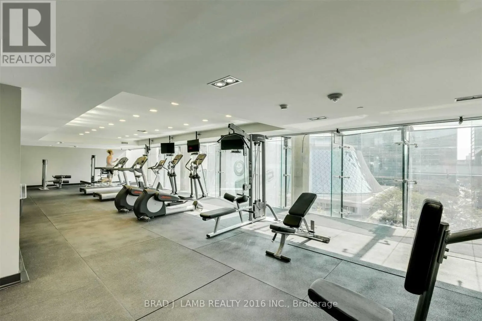 1301 - 224 KING STREET W