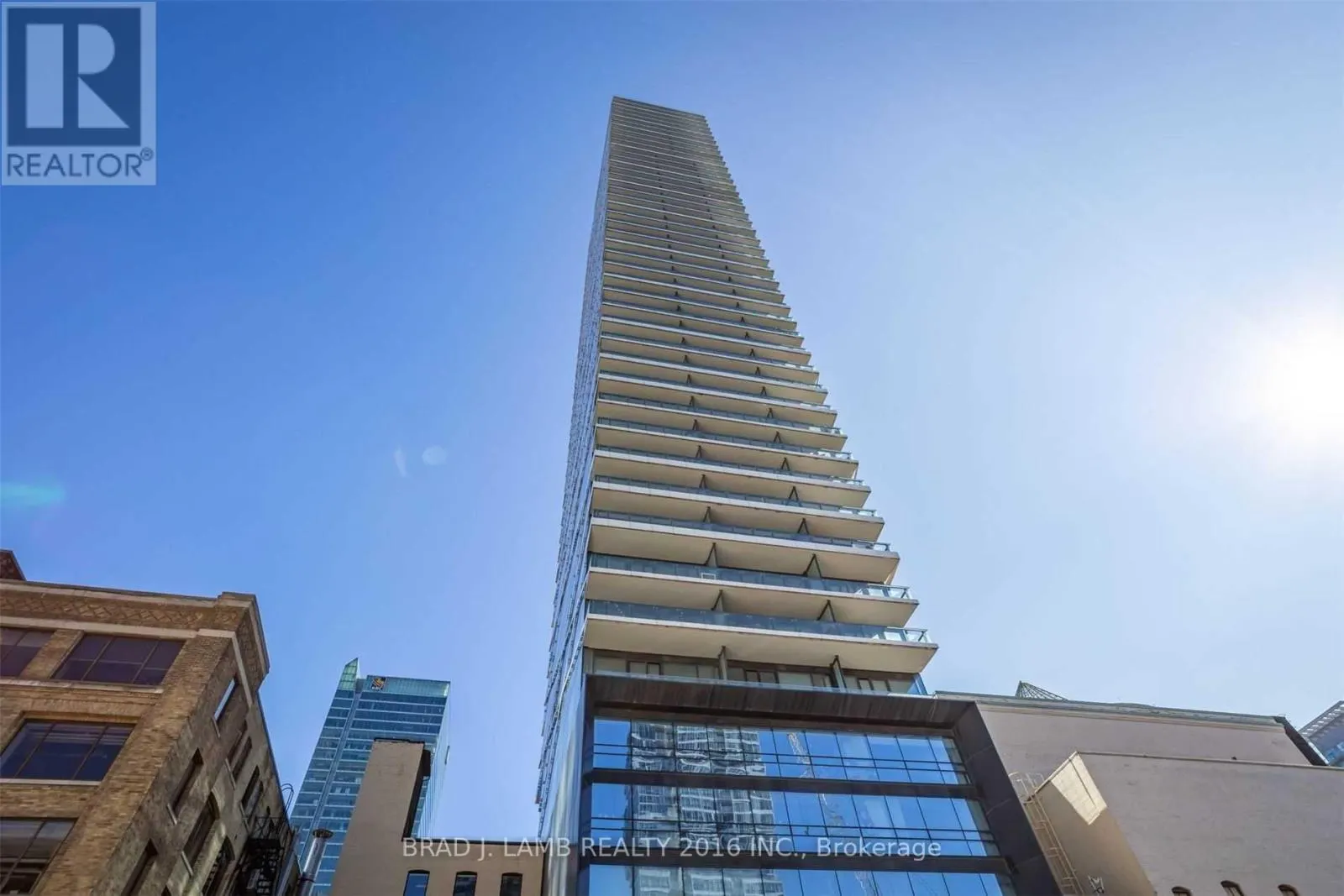 1301 - 224 KING STREET W