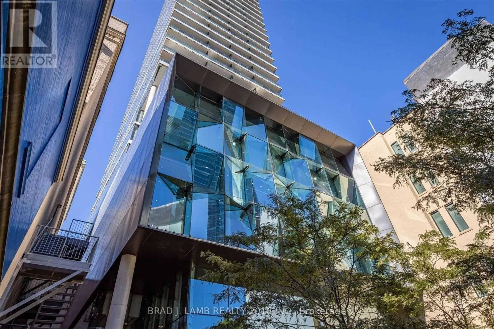 1301 - 224 KING STREET W