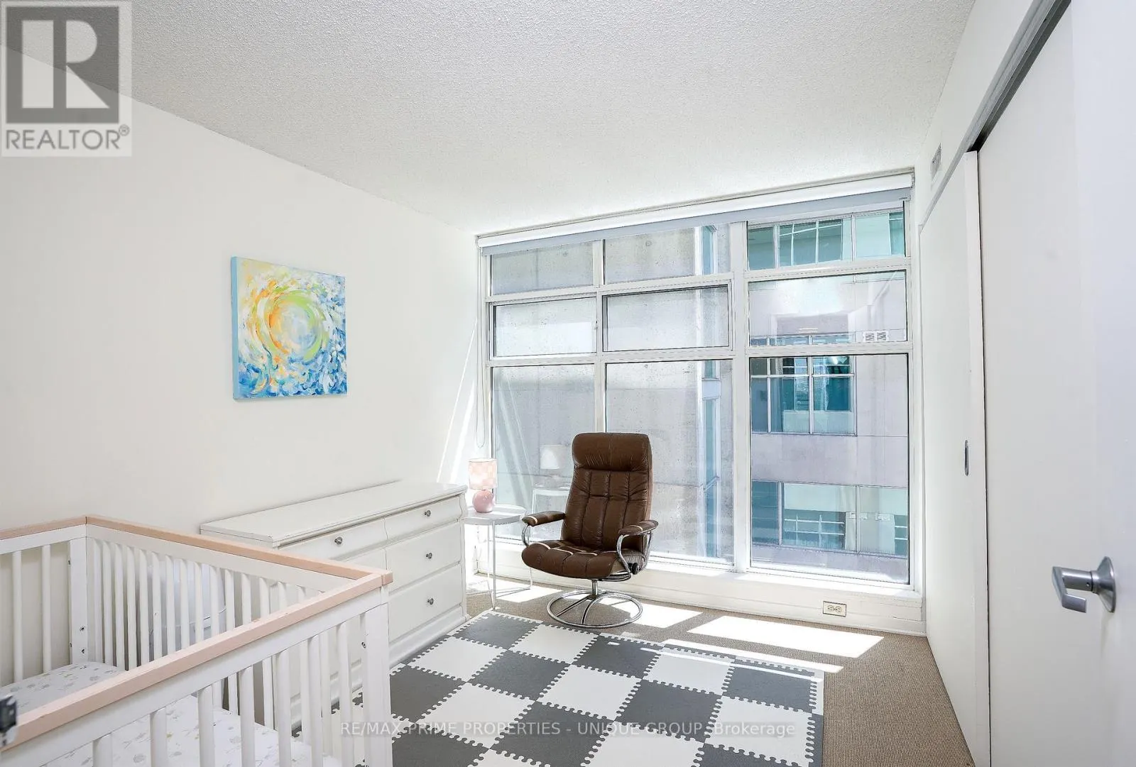 923 - 388 RICHMOND STREET W
