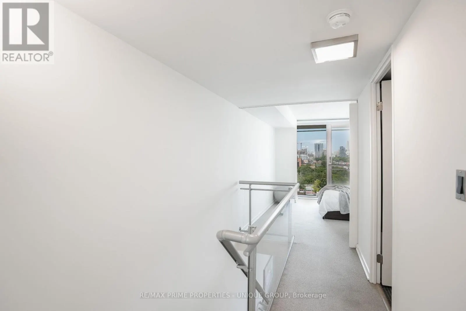 923 - 388 RICHMOND STREET W