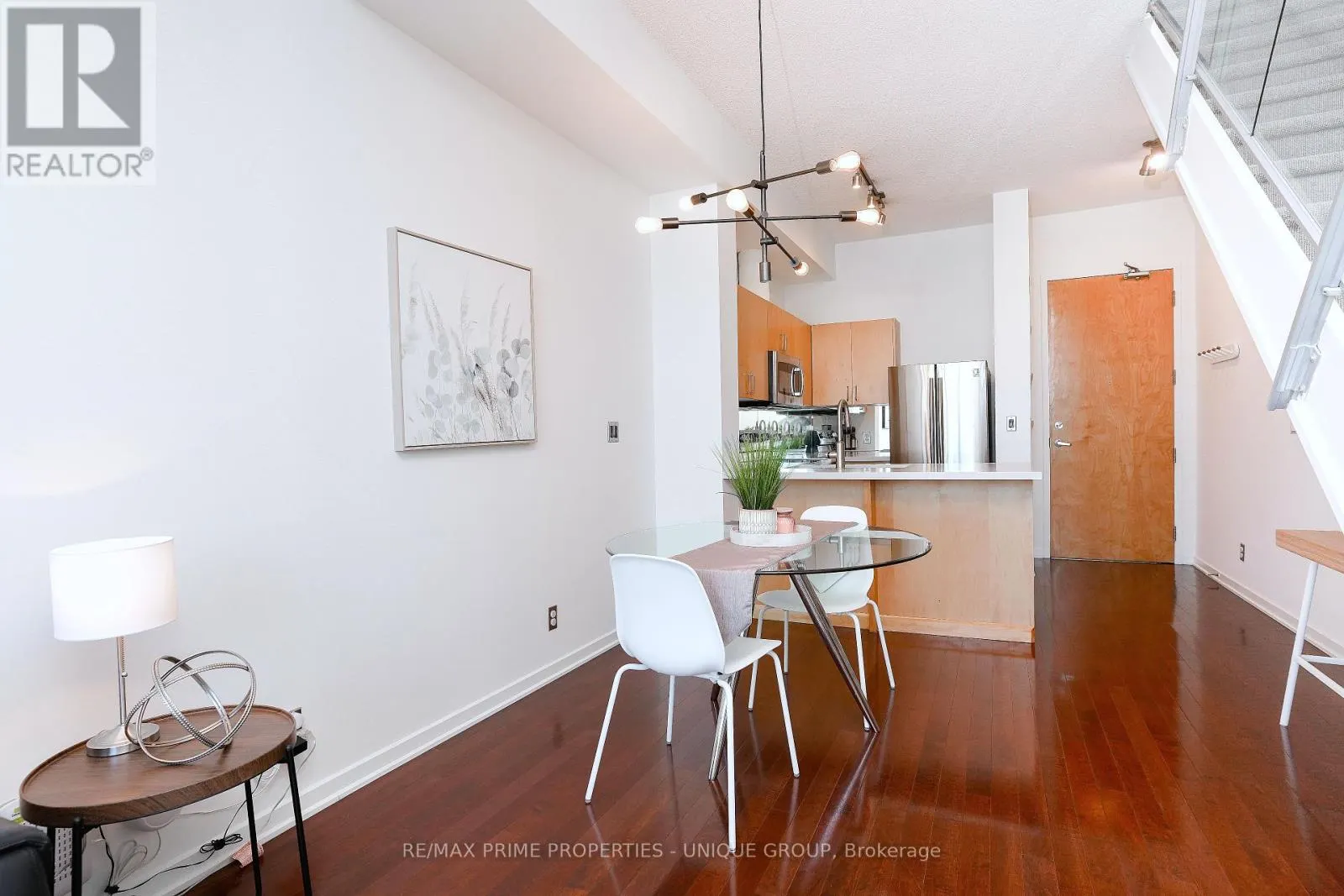923 - 388 RICHMOND STREET W