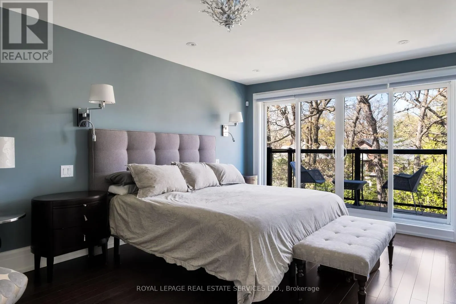 390 WALMER ROAD W