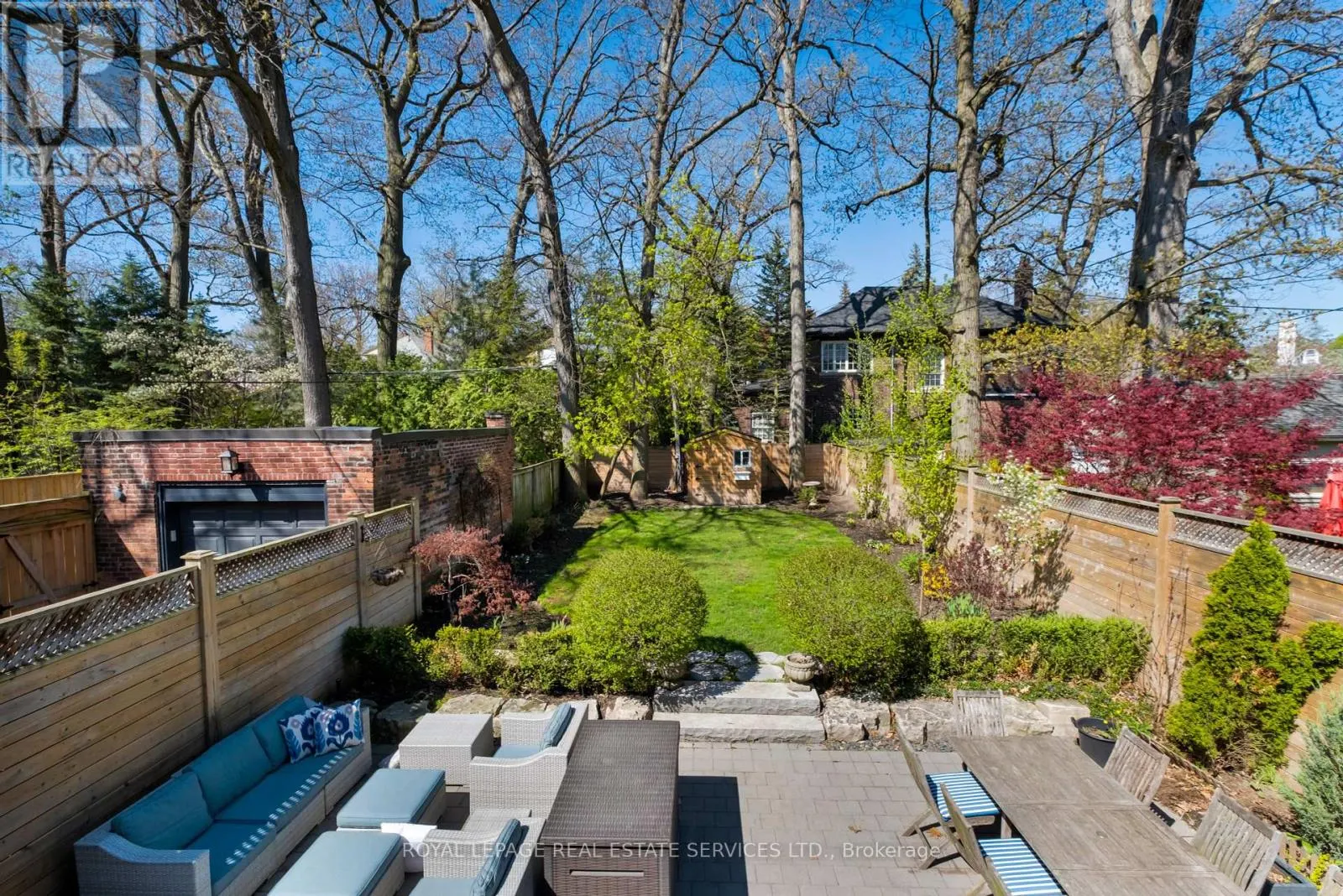 390 WALMER ROAD W