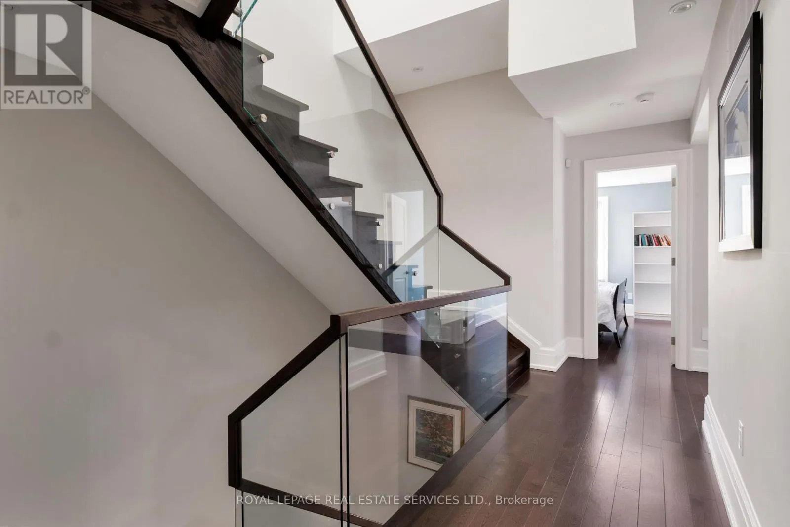 390 WALMER ROAD W