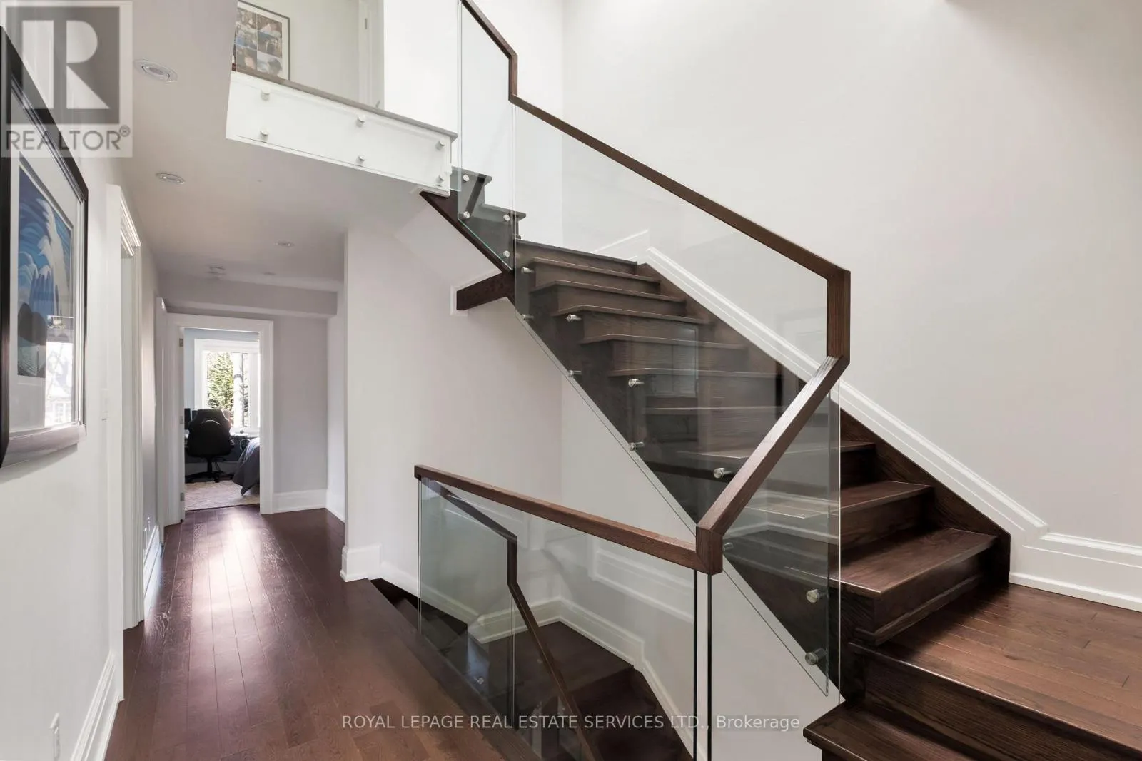 390 WALMER ROAD W