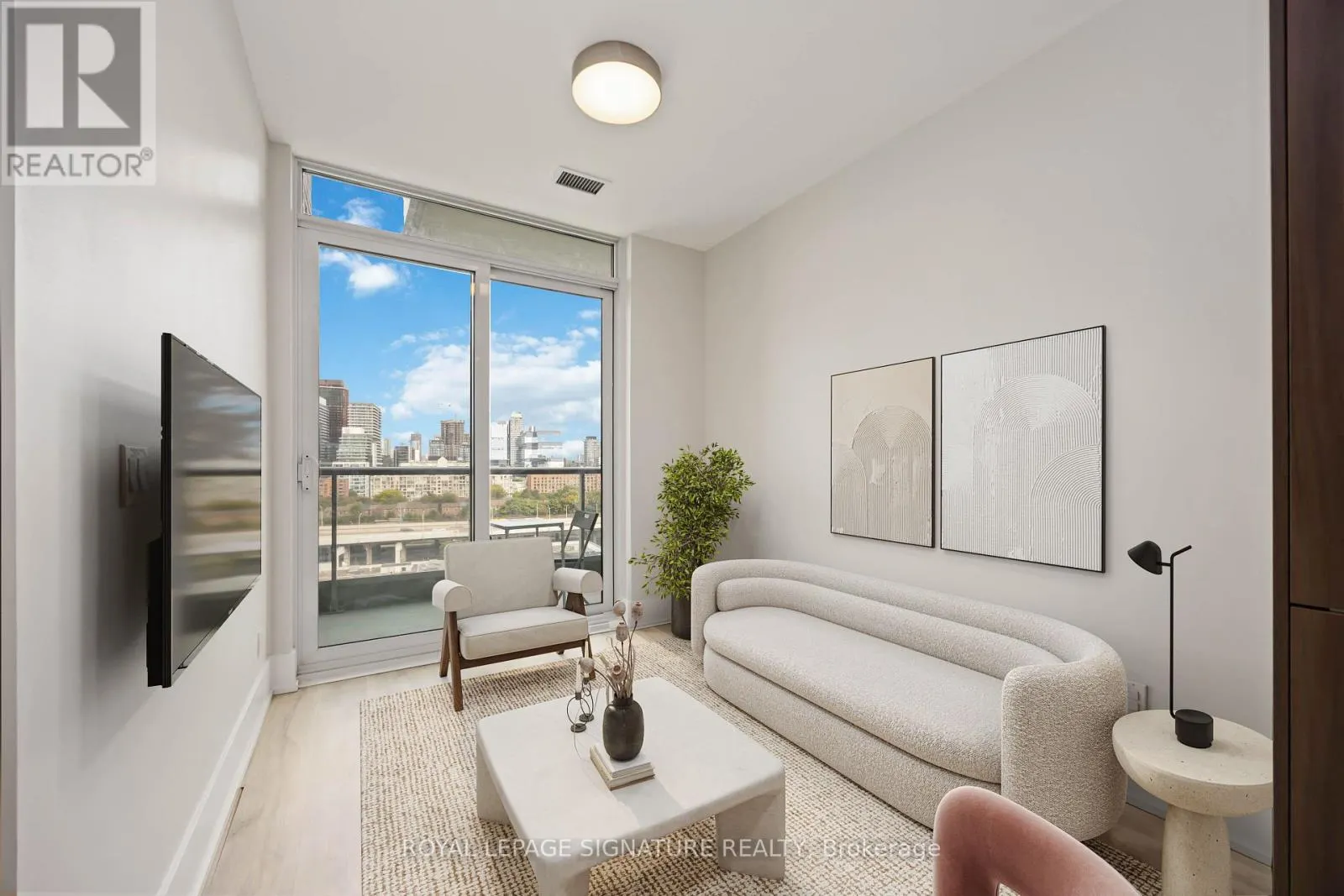 G PH 29 - 1 EDGEWATER DRIVE