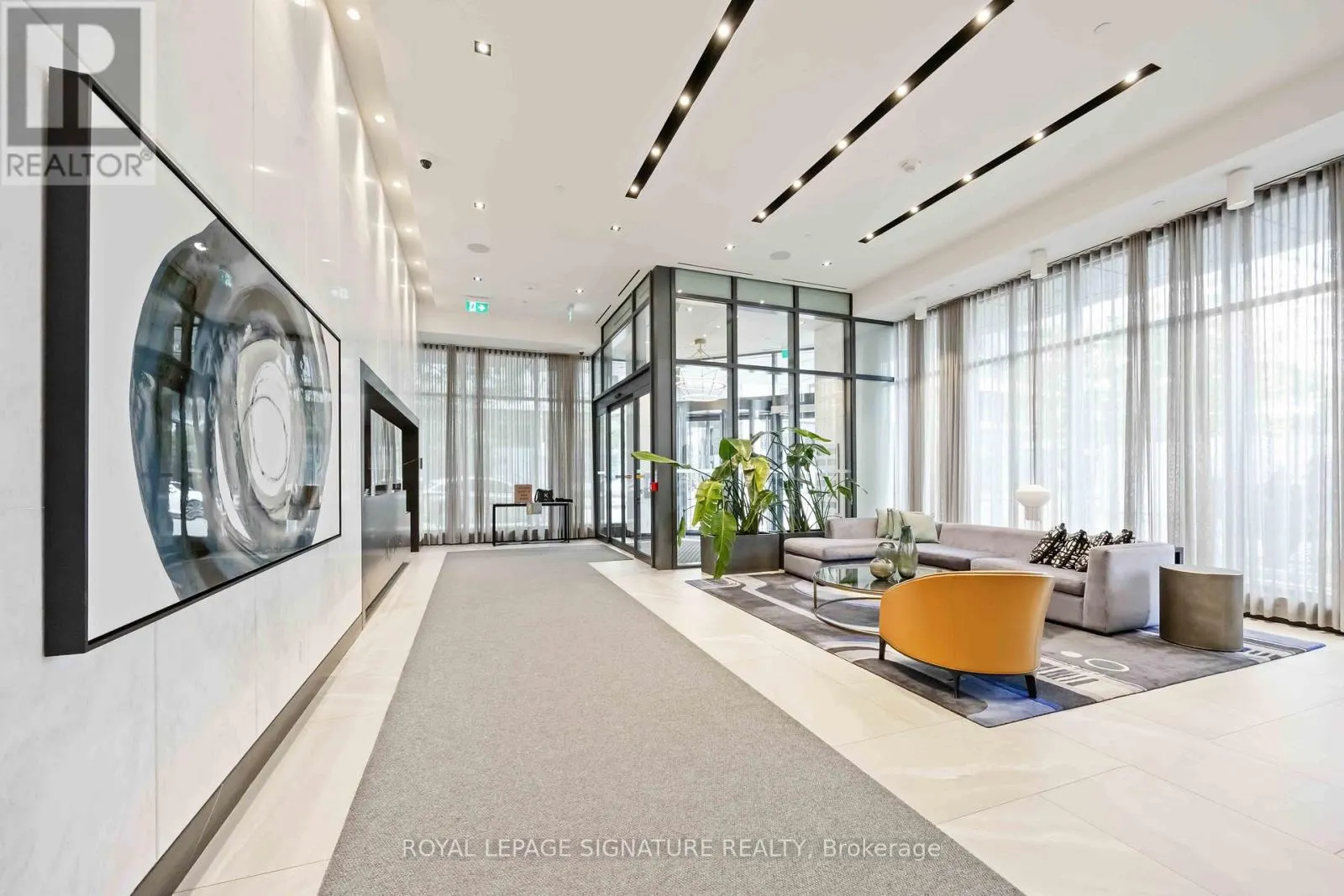 G PH 29 - 1 EDGEWATER DRIVE
