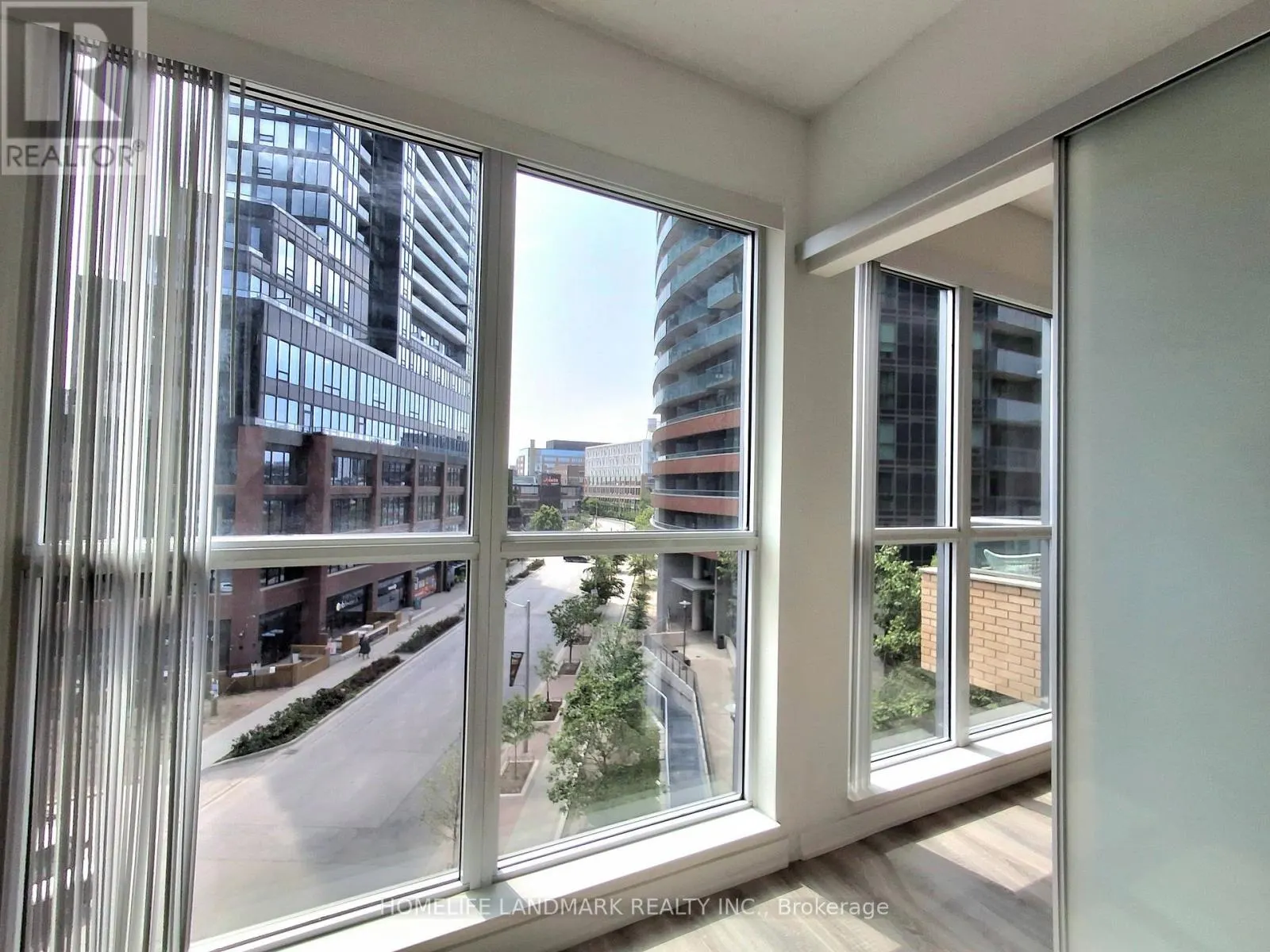 405 - 69 LYNN WILLIAMS STREET