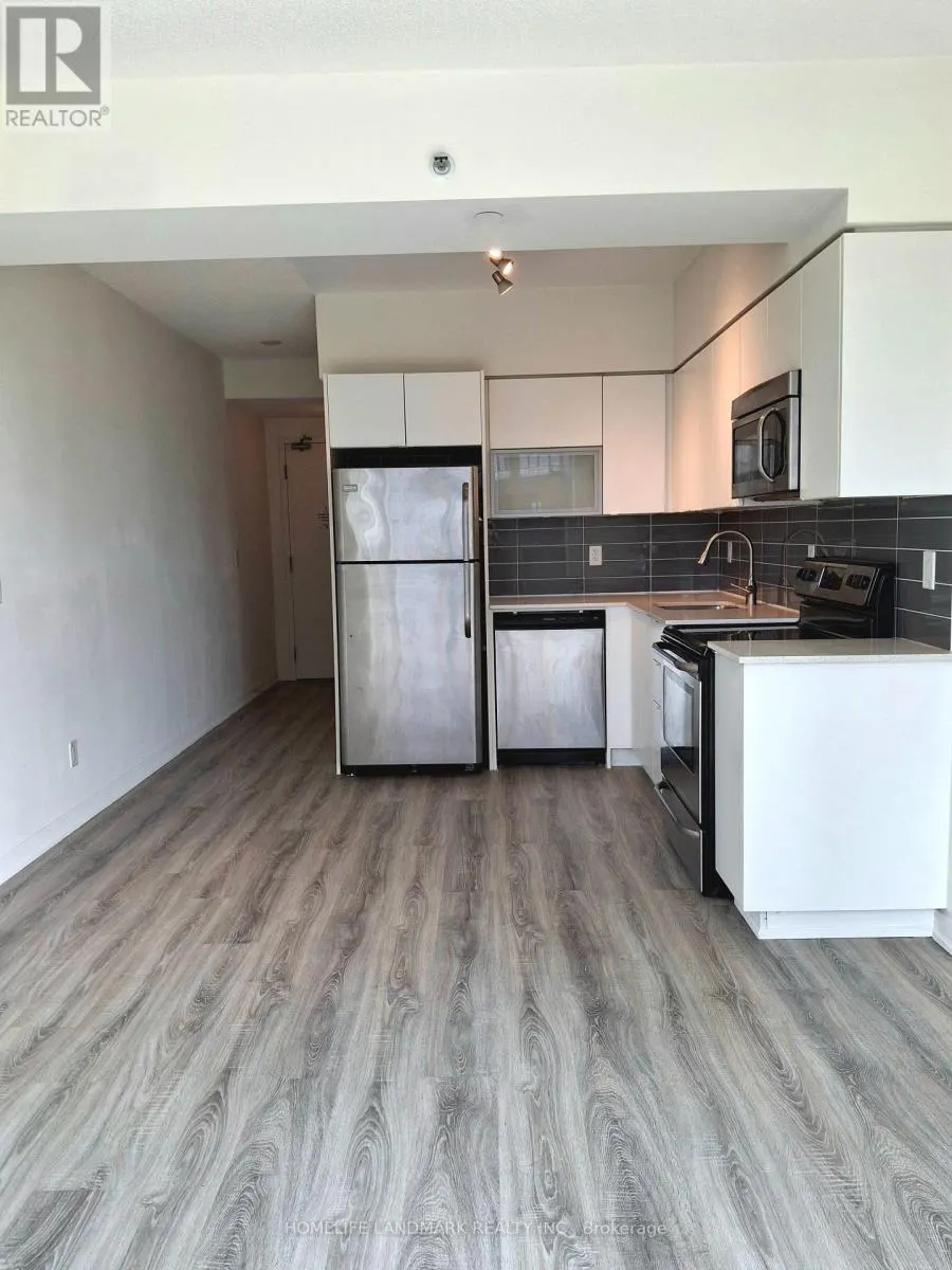 405 - 69 LYNN WILLIAMS STREET