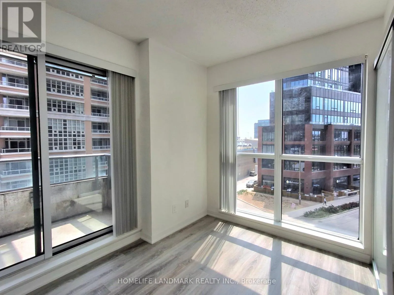 405 - 69 LYNN WILLIAMS STREET