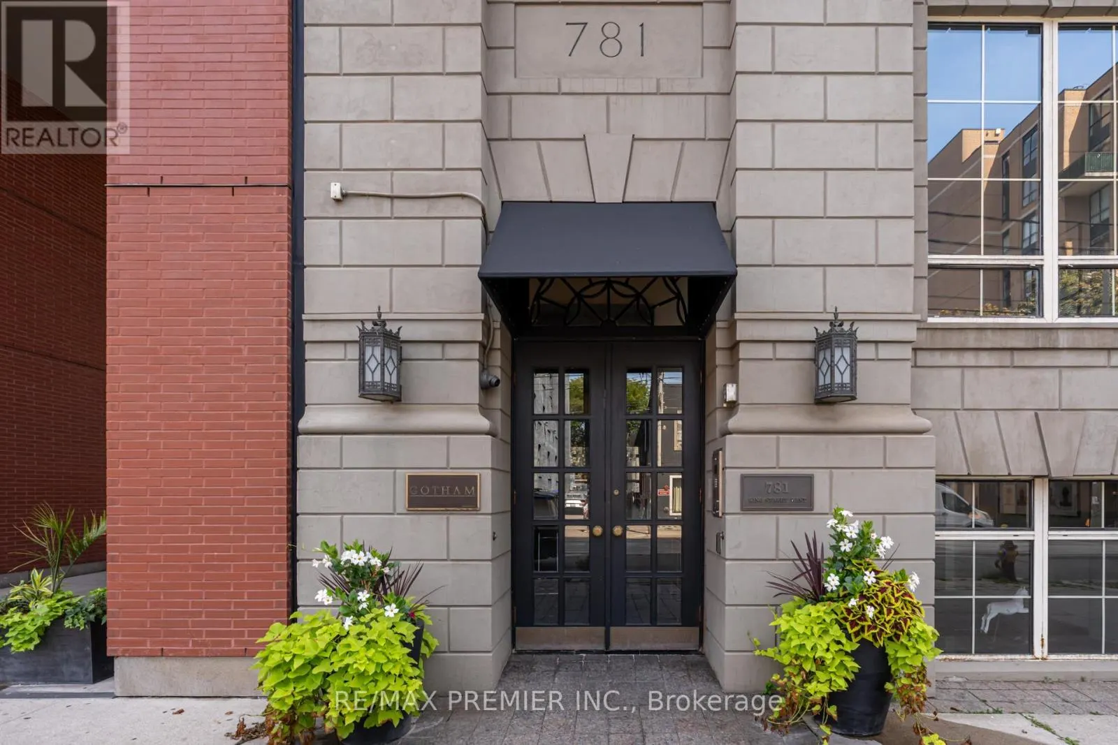 501 - 781 KING STREET W