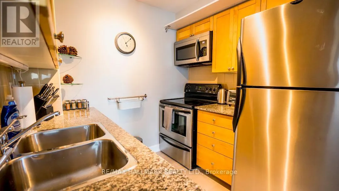 2525 - 230 QUEENS QUAY W