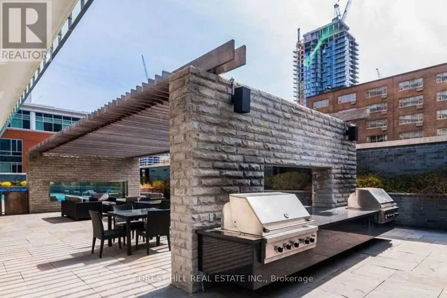 3210 - 33 CHARLES STREET E