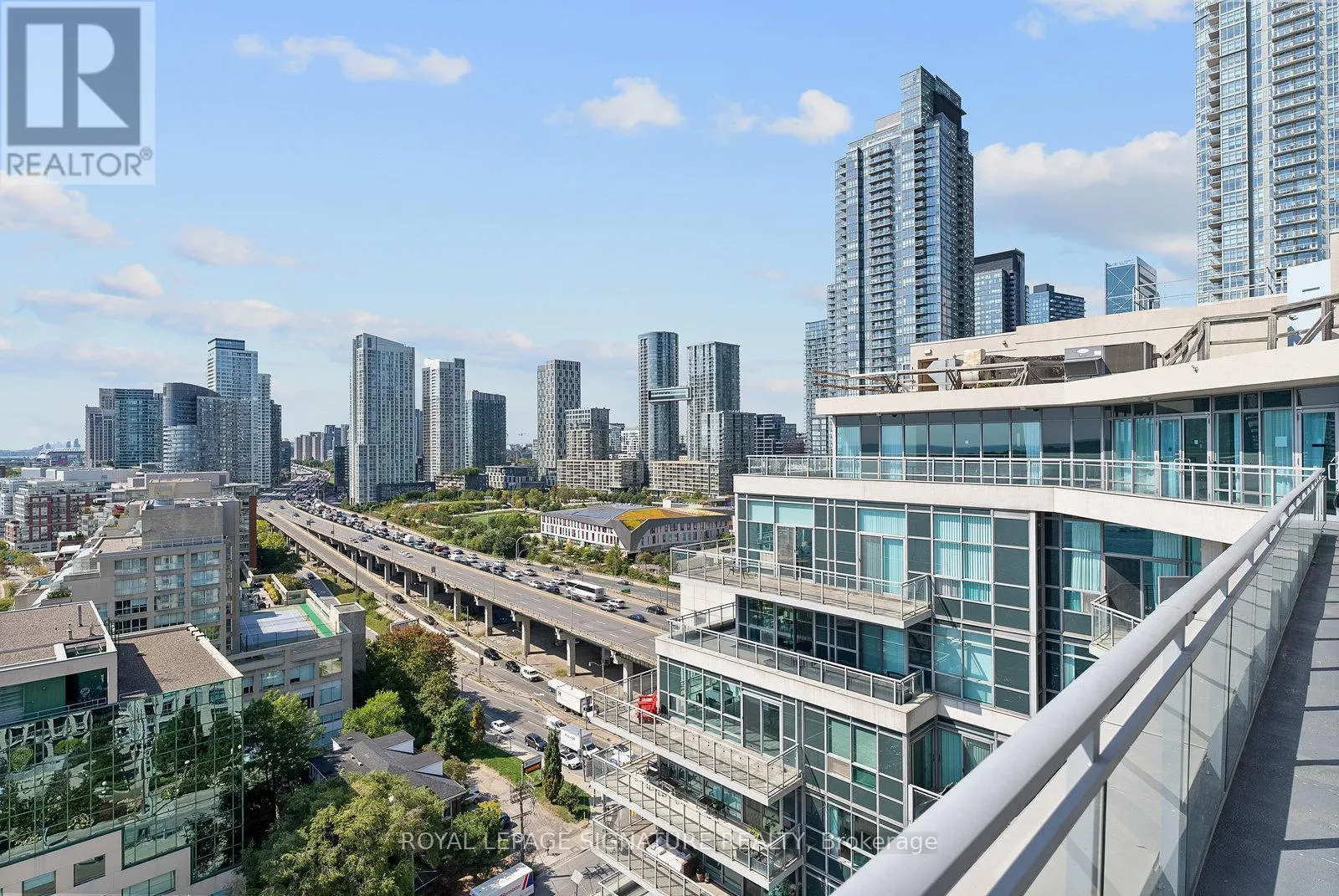 1407 - 410 QUEENS QUAY W