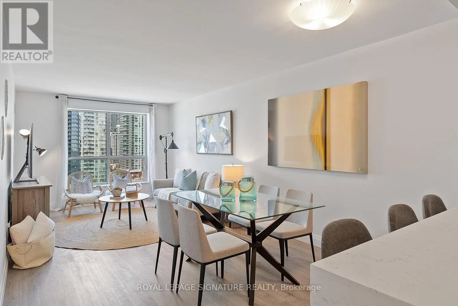1407 - 410 QUEENS QUAY W