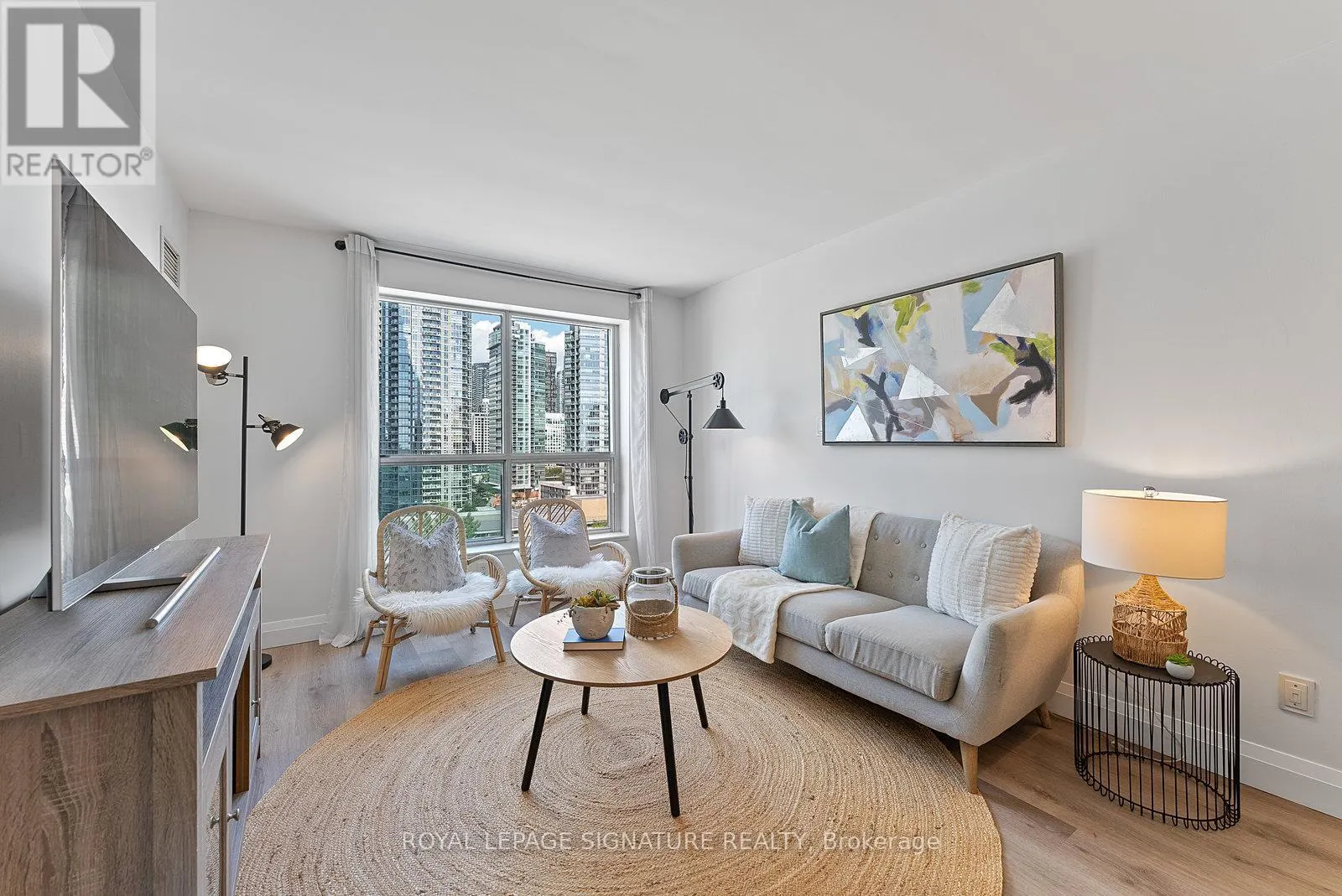 1407 - 410 QUEENS QUAY W