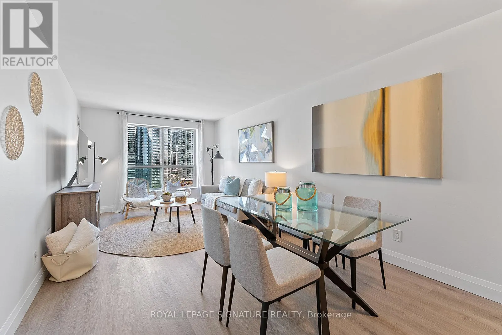 1407 - 410 QUEENS QUAY W