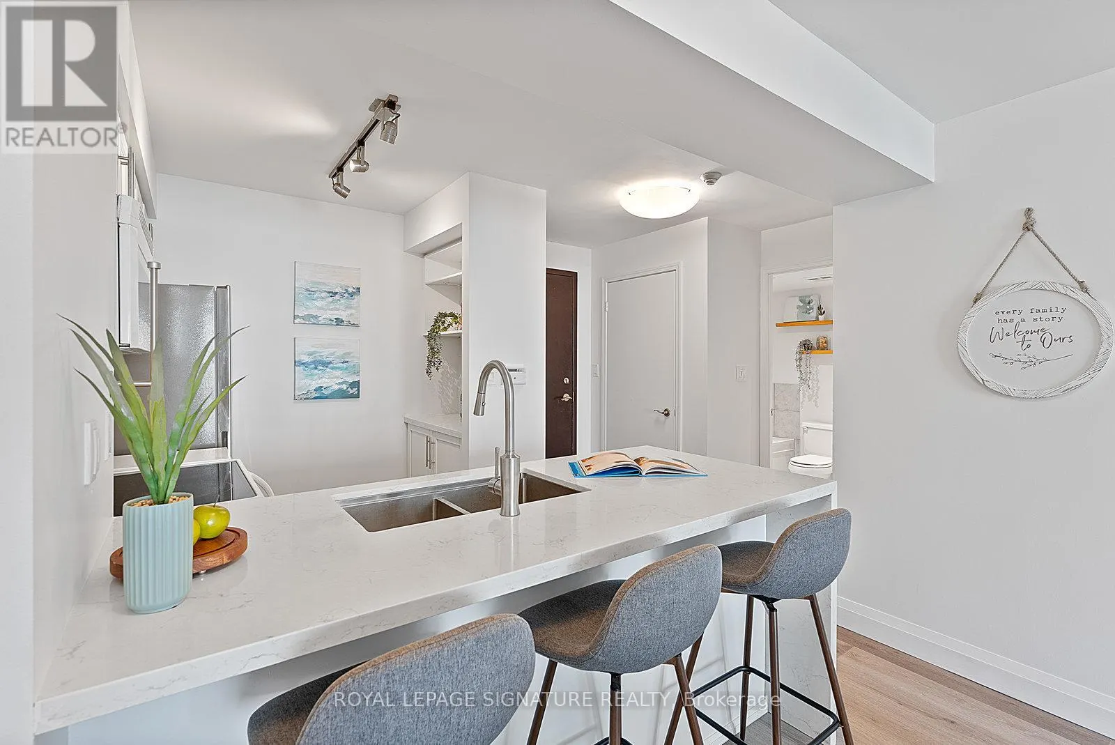 1407 - 410 QUEENS QUAY W
