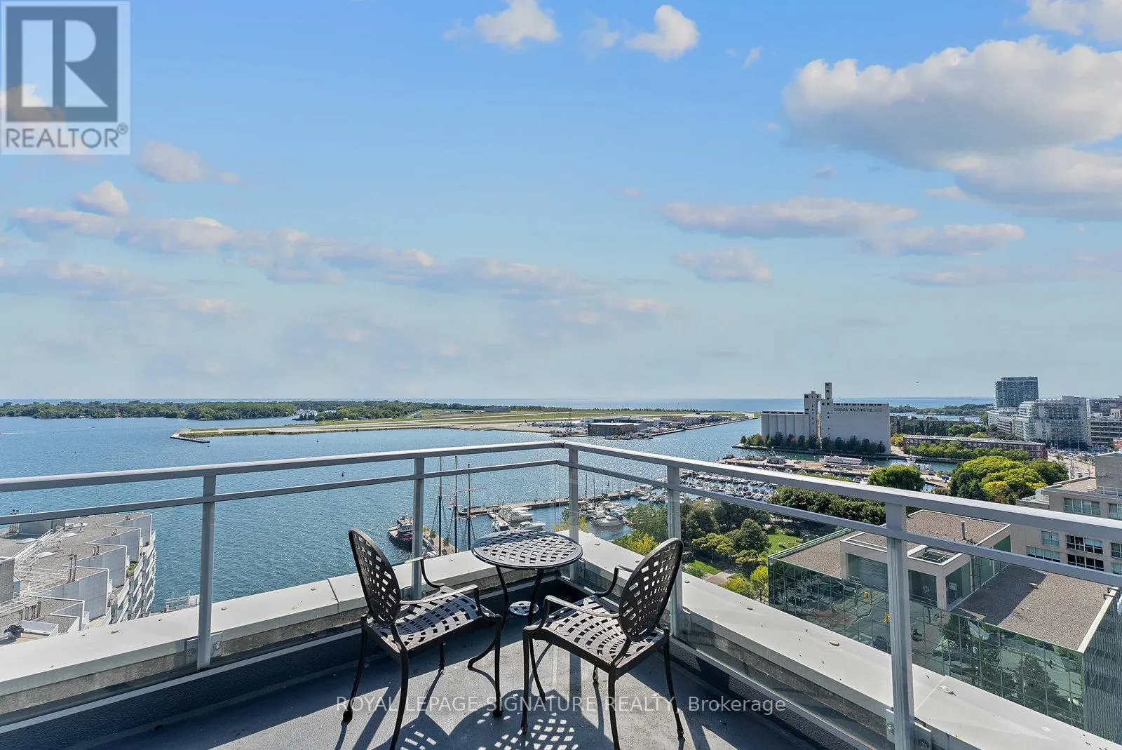 1407 - 410 QUEENS QUAY W