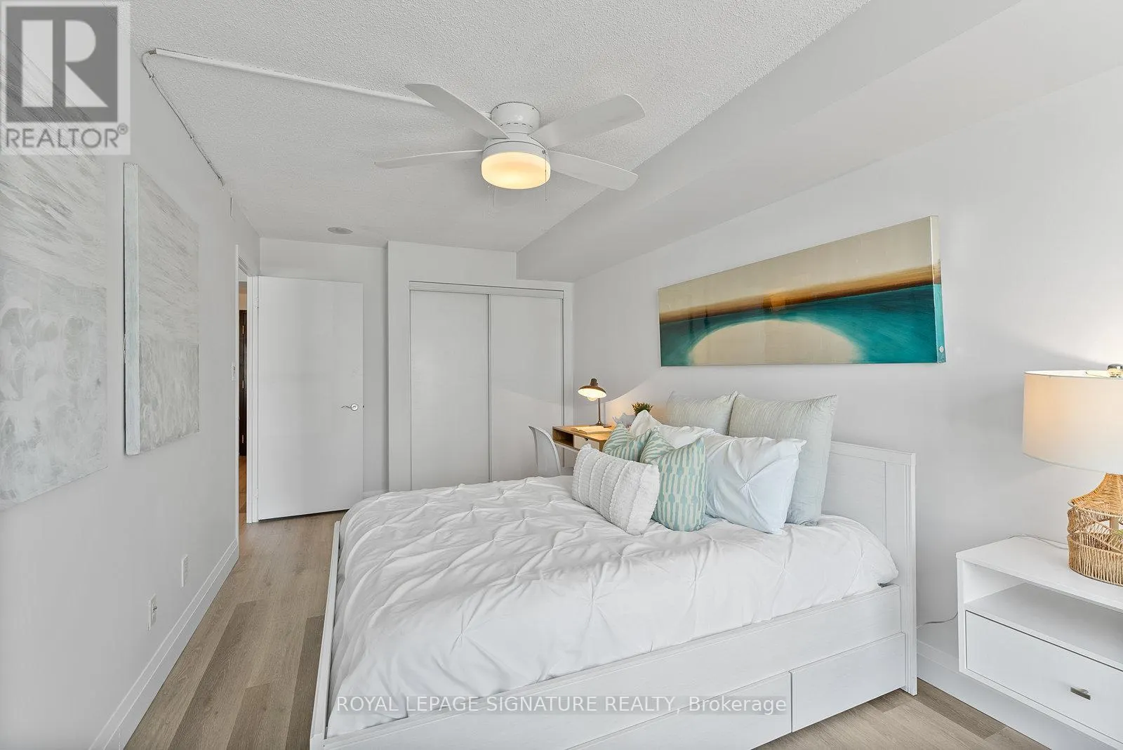 1407 - 410 QUEENS QUAY W