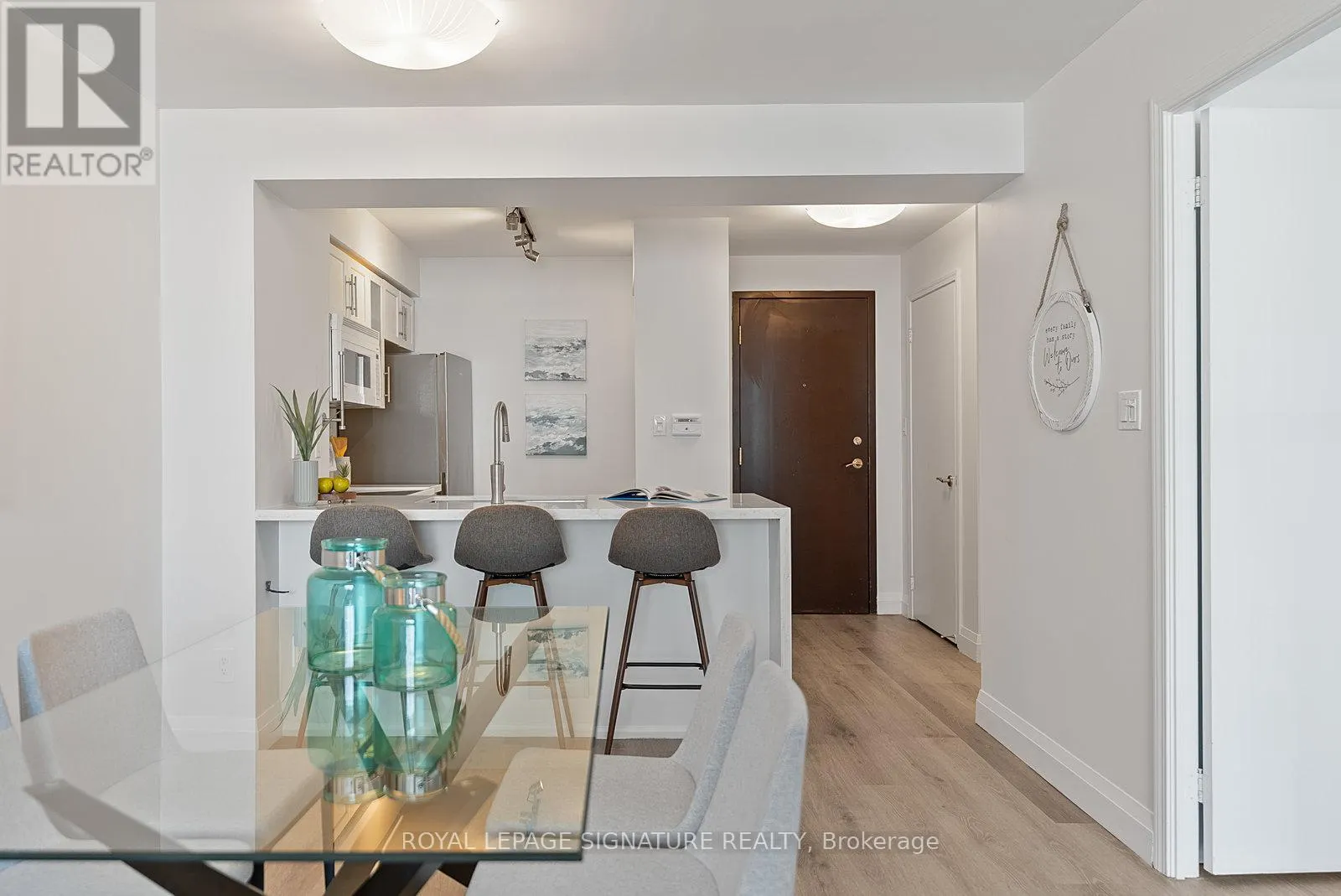 1407 - 410 QUEENS QUAY W