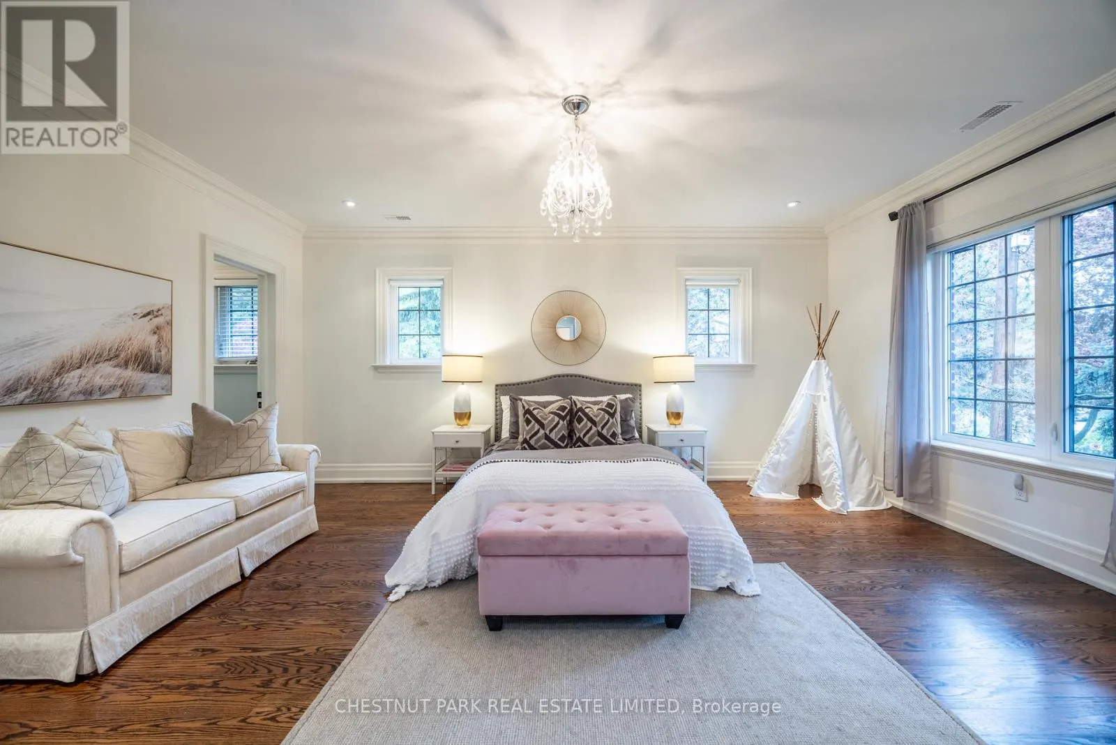 102 MILDENHALL ROAD