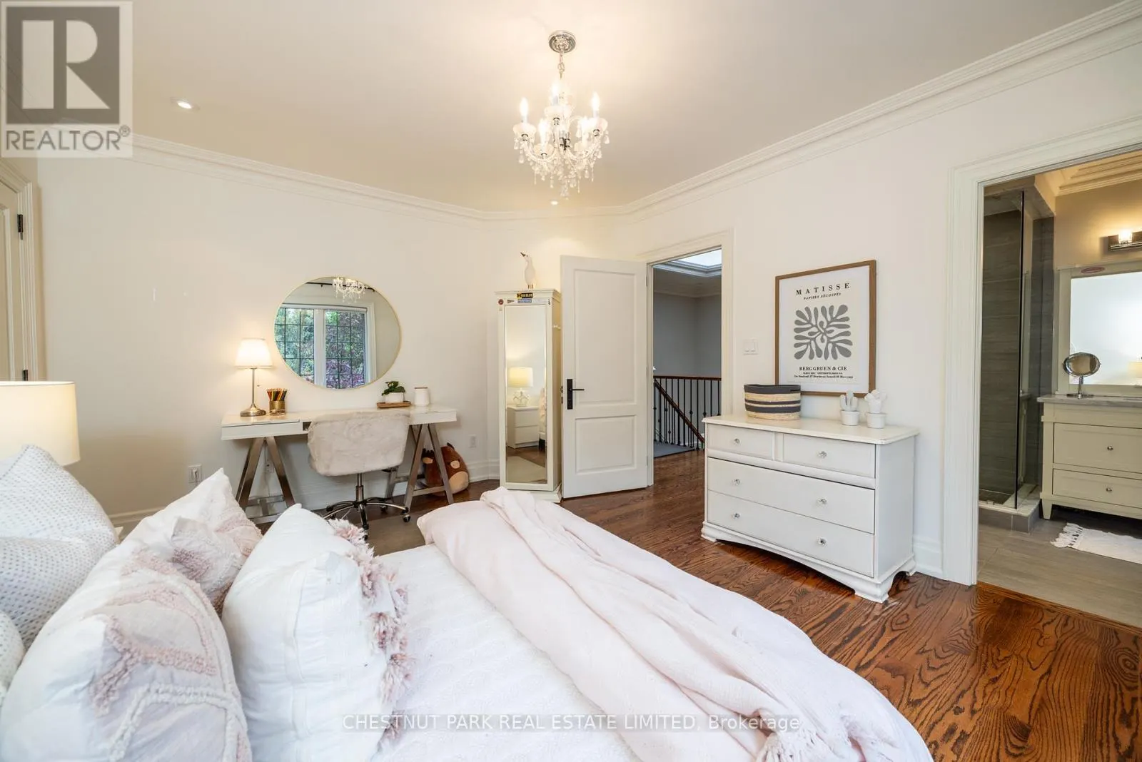 102 MILDENHALL ROAD