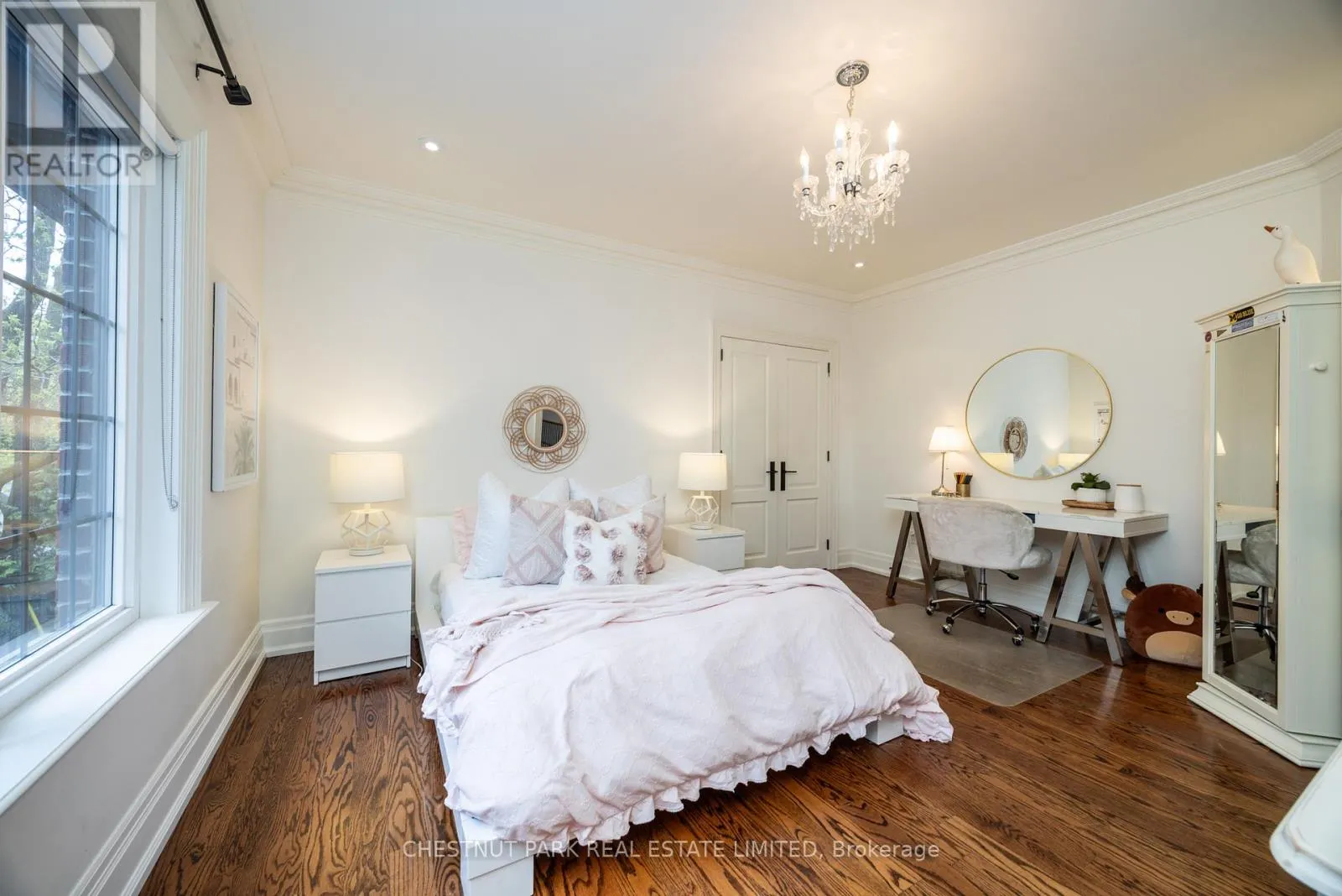 102 MILDENHALL ROAD