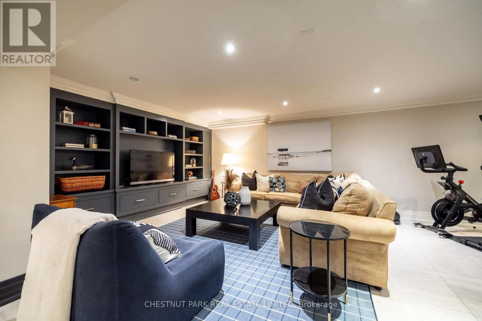 102 MILDENHALL ROAD