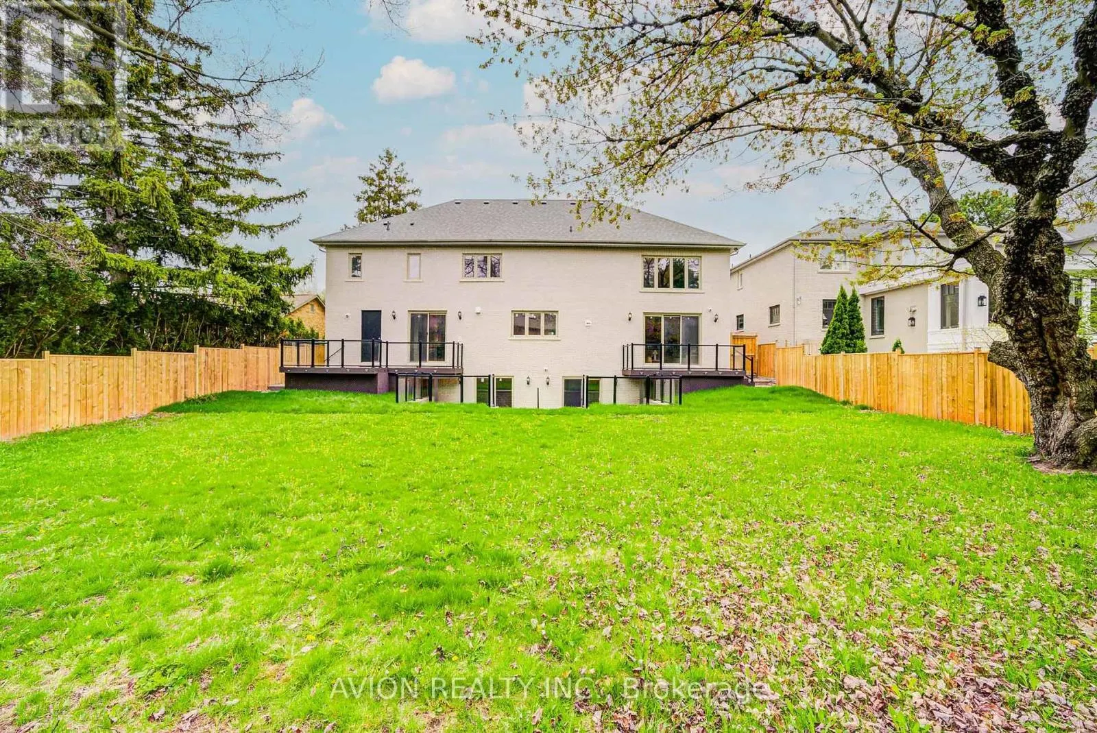 72 LORD SEATON ROAD