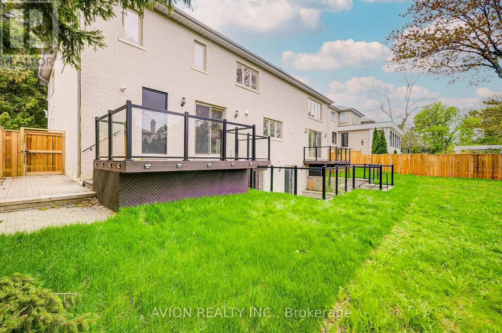 72 LORD SEATON ROAD