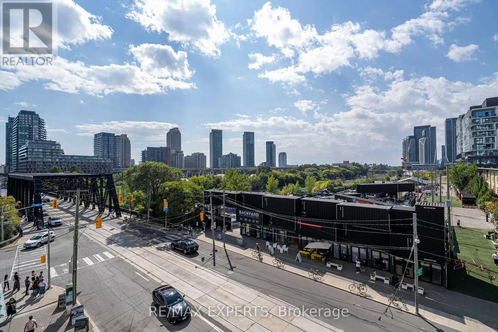 27 BATHURST STREET