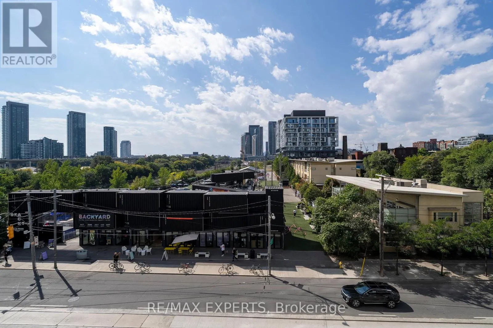 27 BATHURST STREET