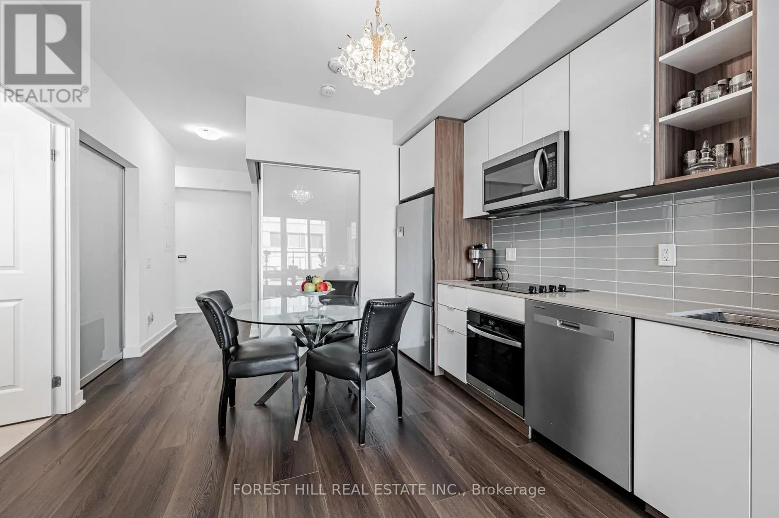 301 - 543 RICHMOND STREET W