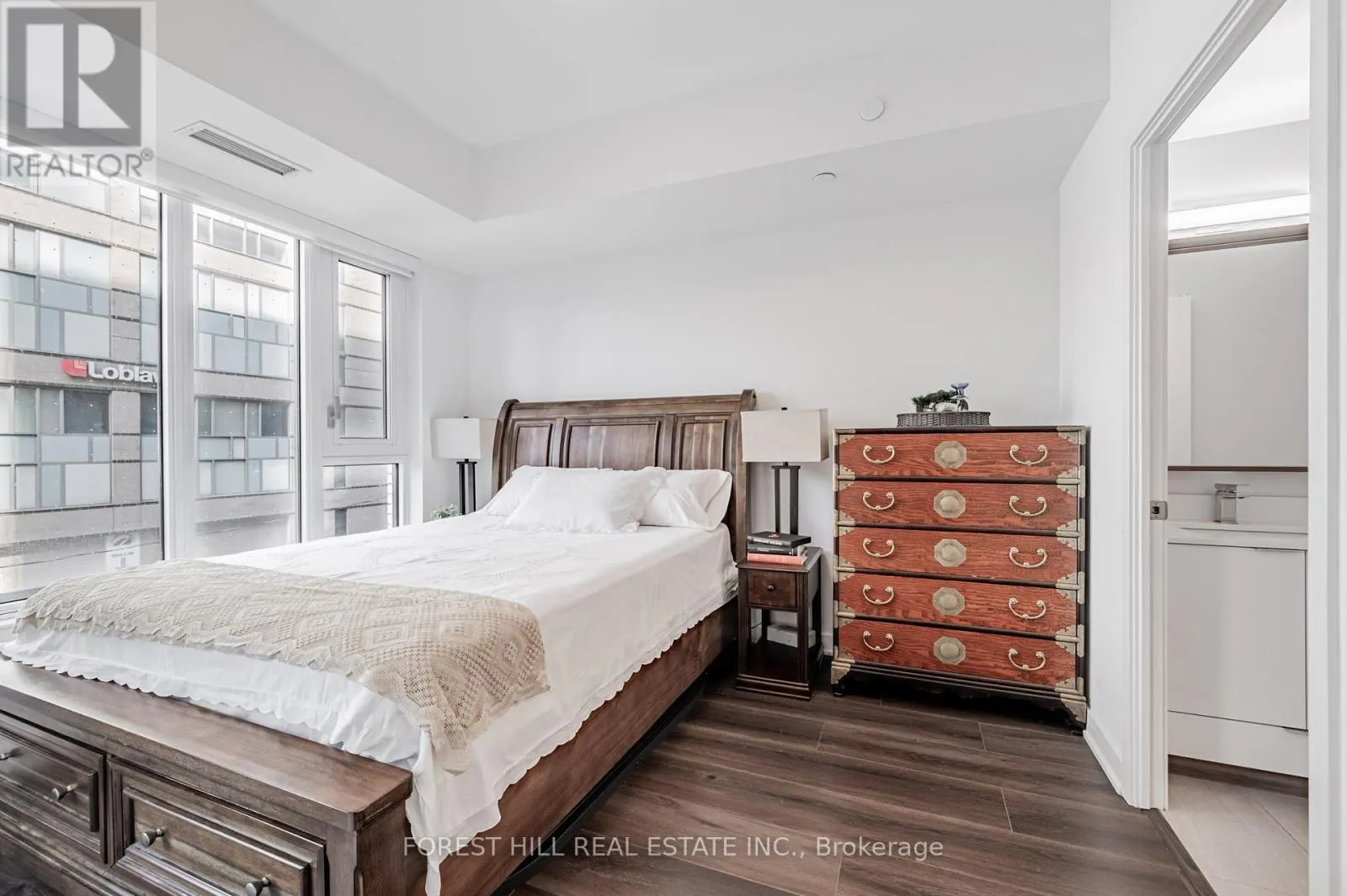 301 - 543 RICHMOND STREET W