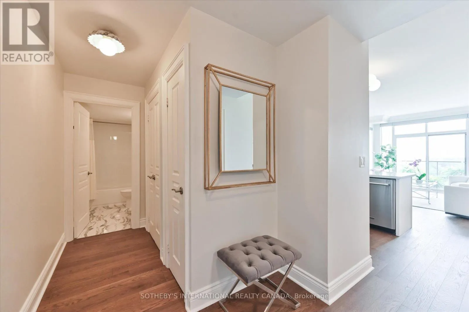 1101 - 10 DELISLE AVENUE