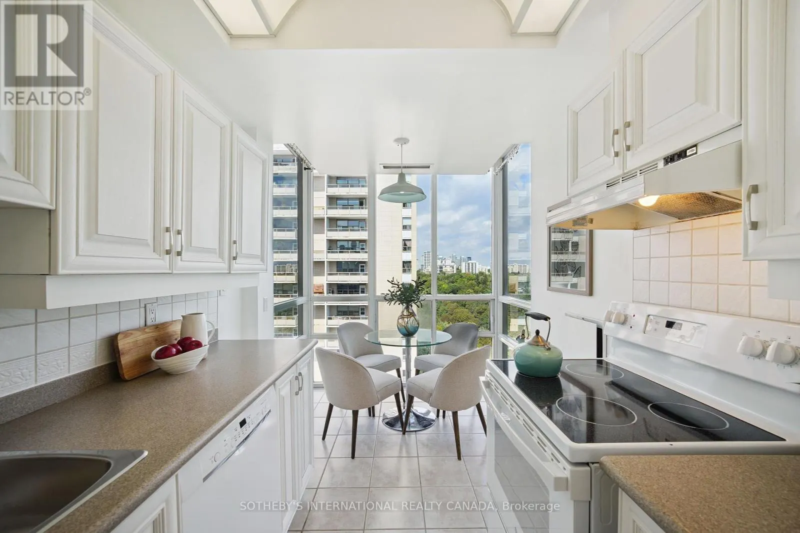 LPH08 - 38 AVOCA AVENUE