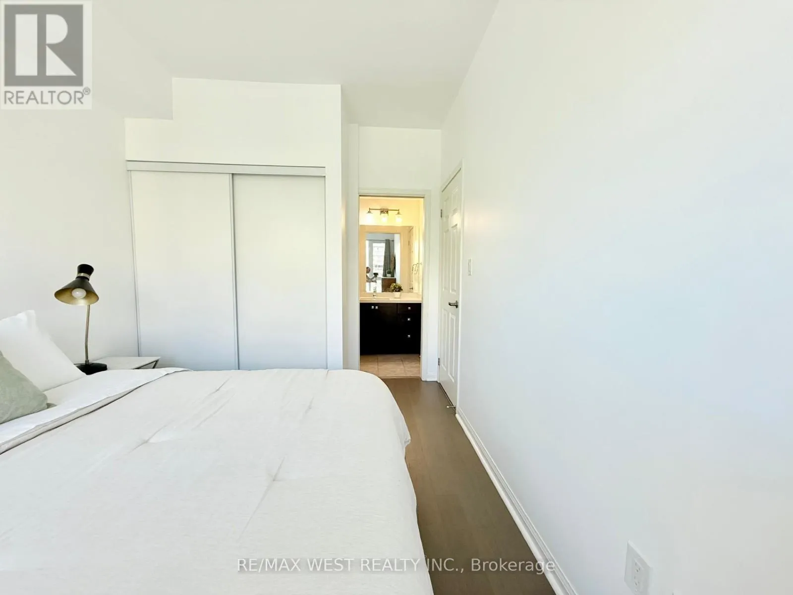 310 - 639 LAWRENCE AVENUE W