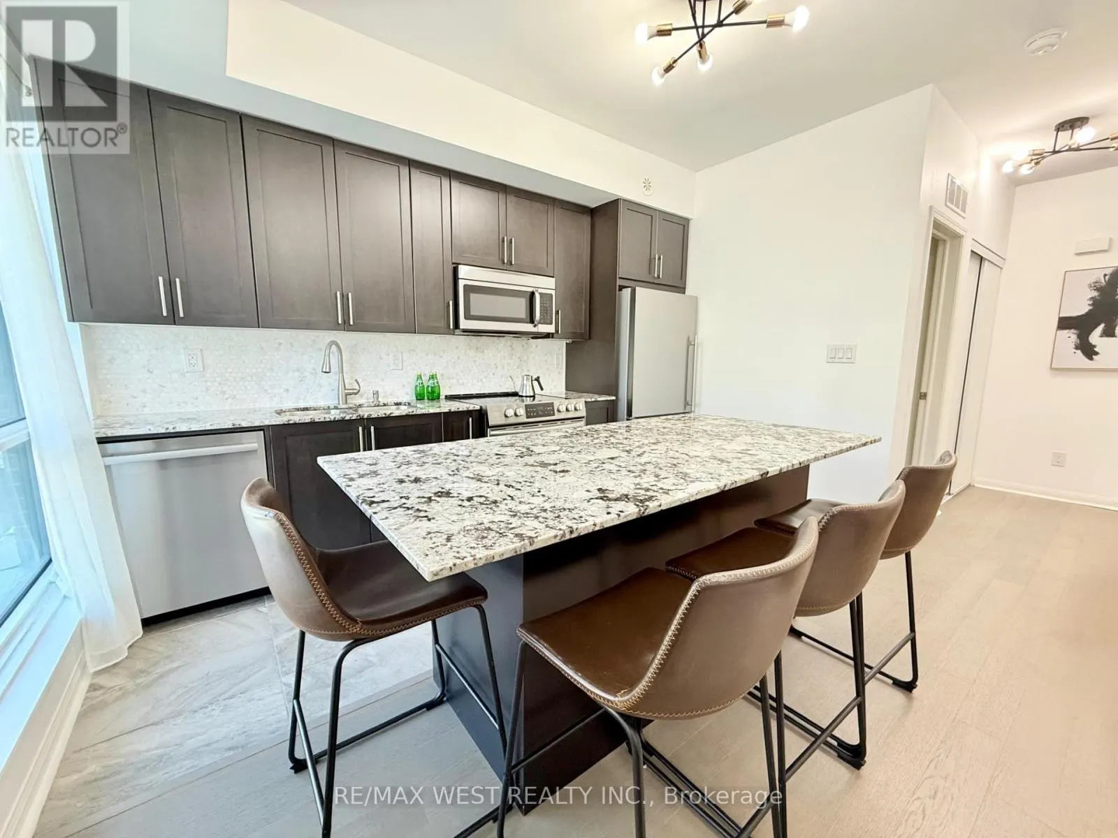 310 - 639 LAWRENCE AVENUE W