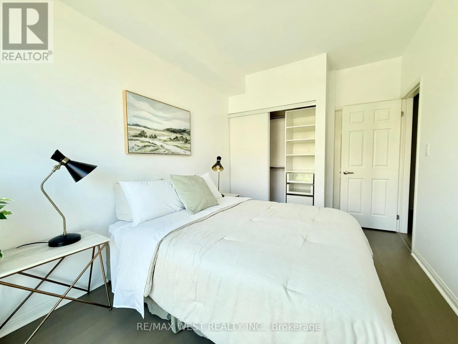 310 - 639 LAWRENCE AVENUE W